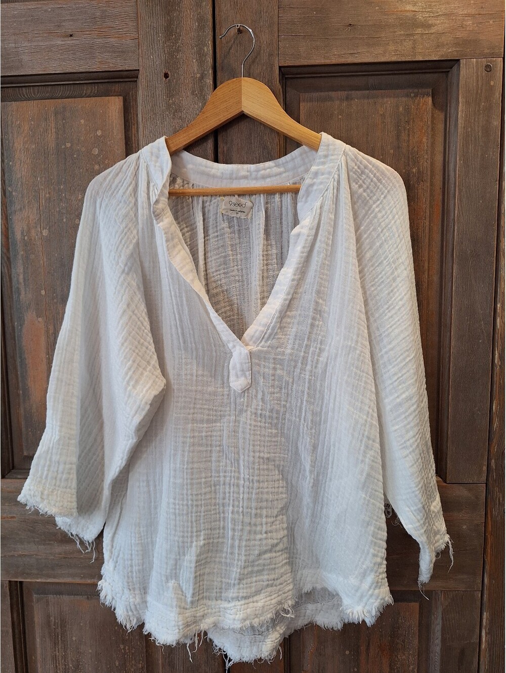 9 Seed Brand cotton blouse, flowy, gauzy, fringe, retail aprox $200. M/ L